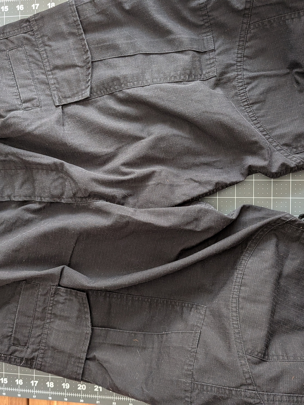 Men's Black Ripstop Cargo Pants with Utility Pockets